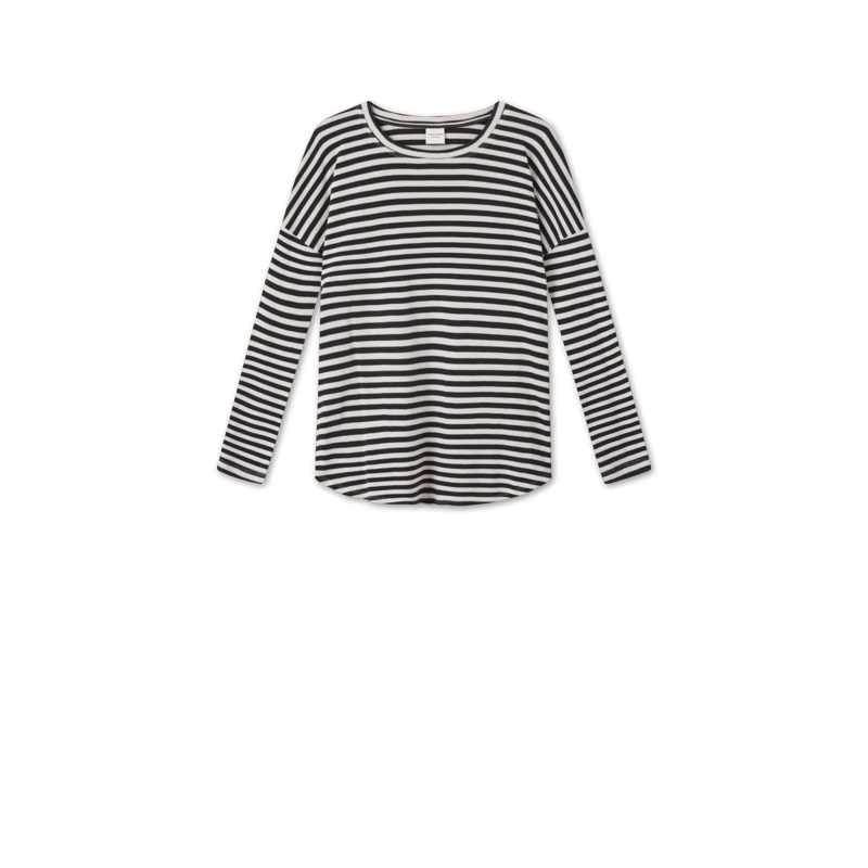 By - basic - t shirt.