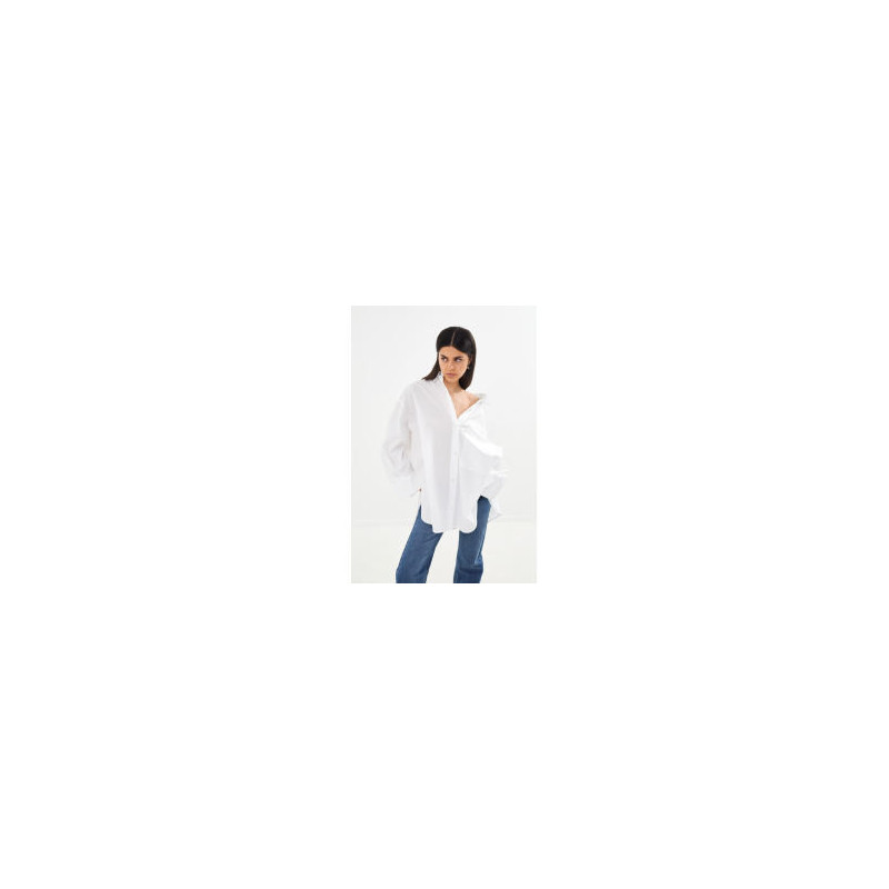 Noah oversixed shirt wit.